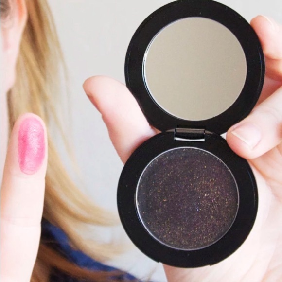 🆕 Lipstick Queen Black Lace Rabbit Cream Blush - Picture 2 of 5